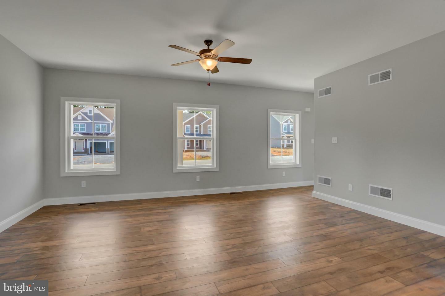 Property Photo: 301 Rine Dr PA 17257