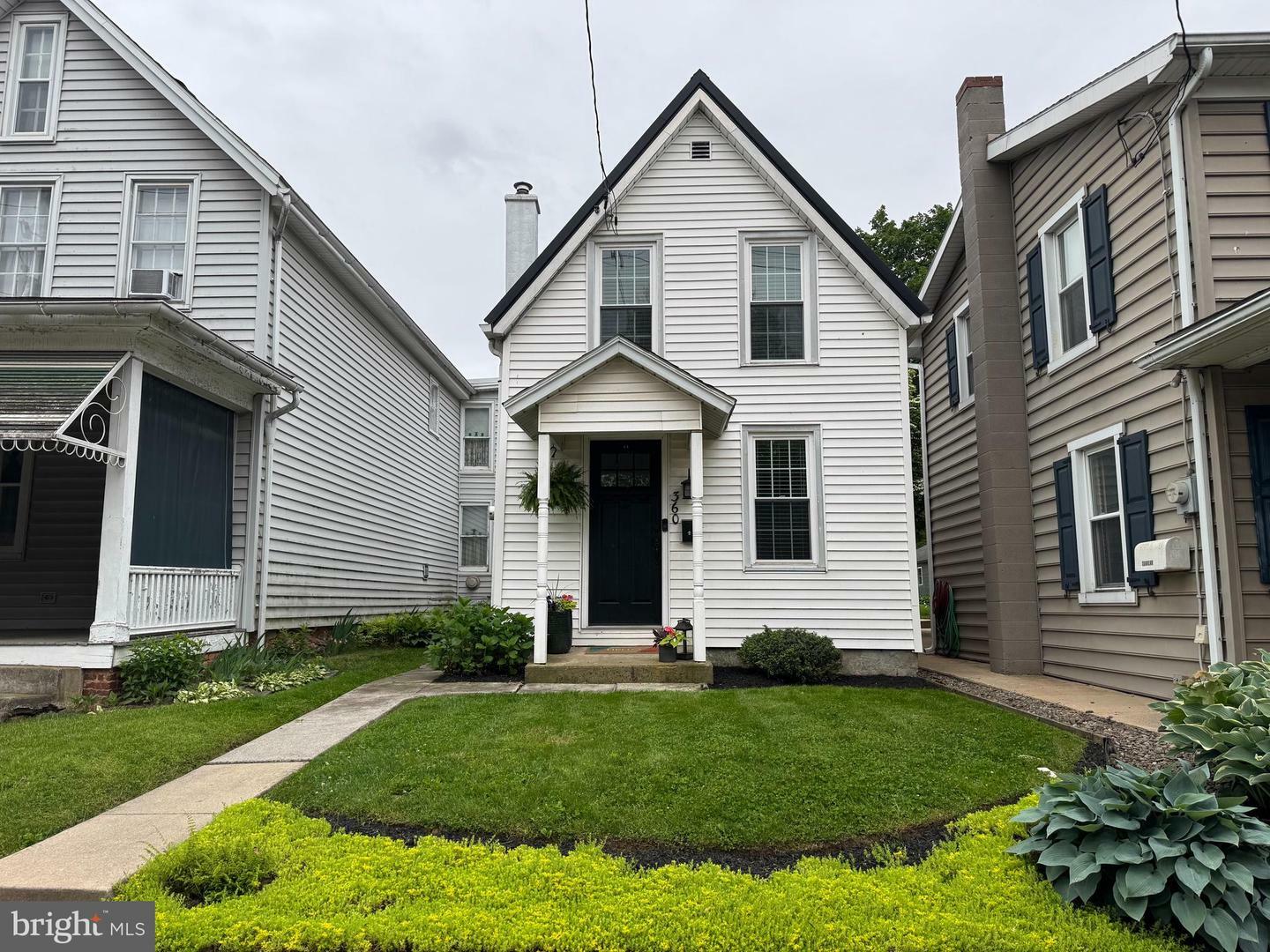 360 E Main Street  Lititz PA 17543 photo