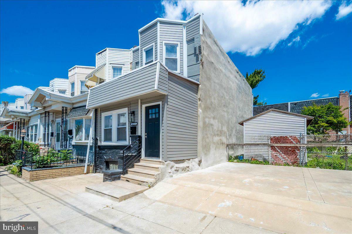 Property Photo: 427 W Shunk Street PA 19148