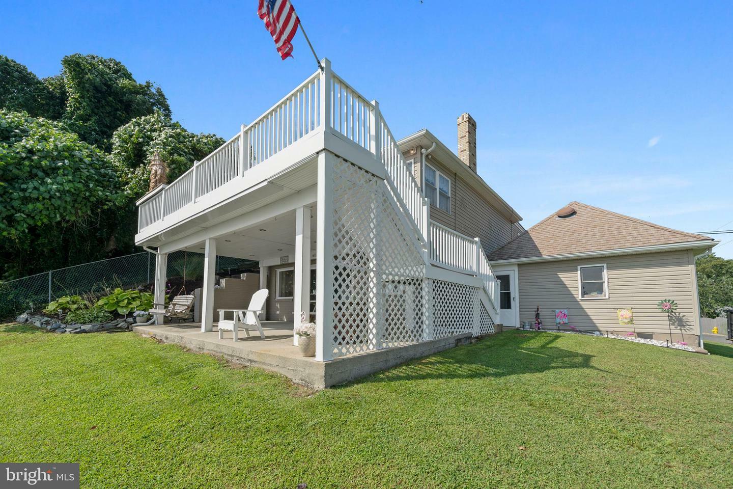Property Photo: 295 Chesapeake Avenue MD 20678