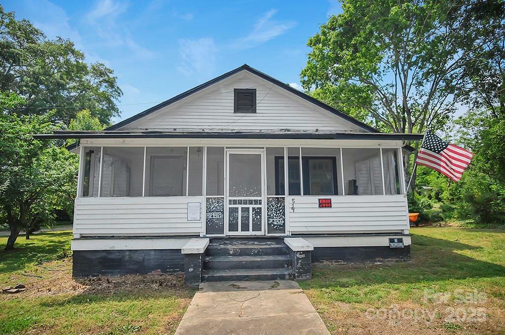 Property Photo: 514 S Martin Street NC 28150