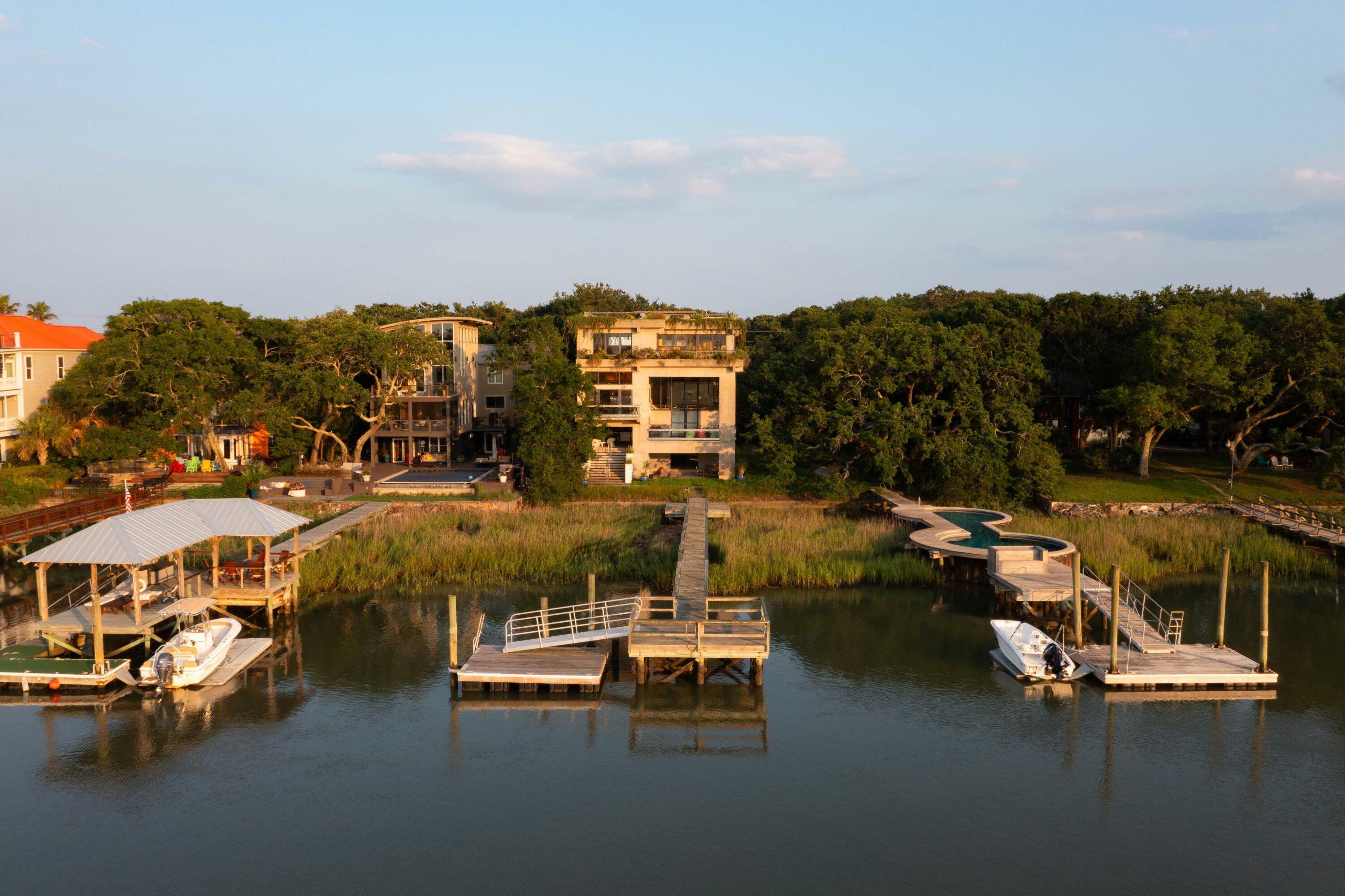 905 Palm Boulevard  Isle of Palms SC 29451 photo