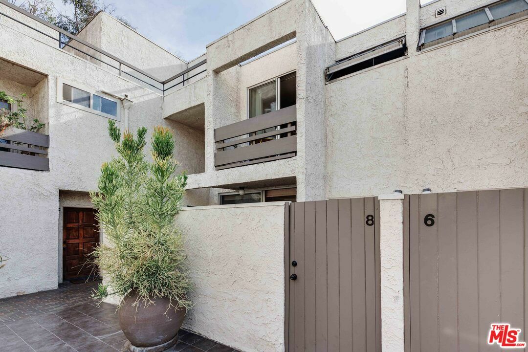 Property Photo: 960 N San Vicente Blvd CA 90069