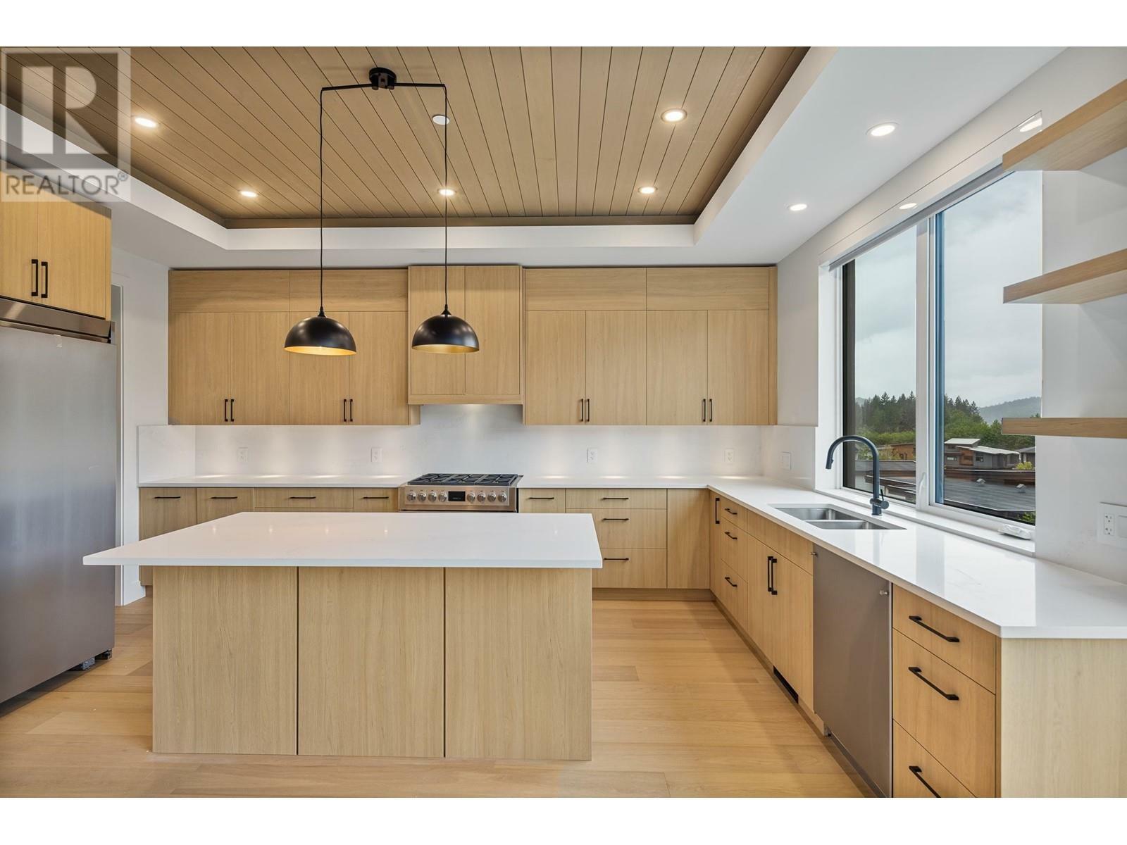 Property Photo: 3385 Mamquam Road 15 BC V8B 0E3