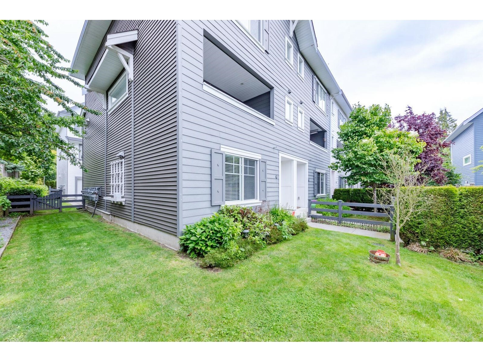 Property Photo: 16337 15 28 BC V4A 0C3
