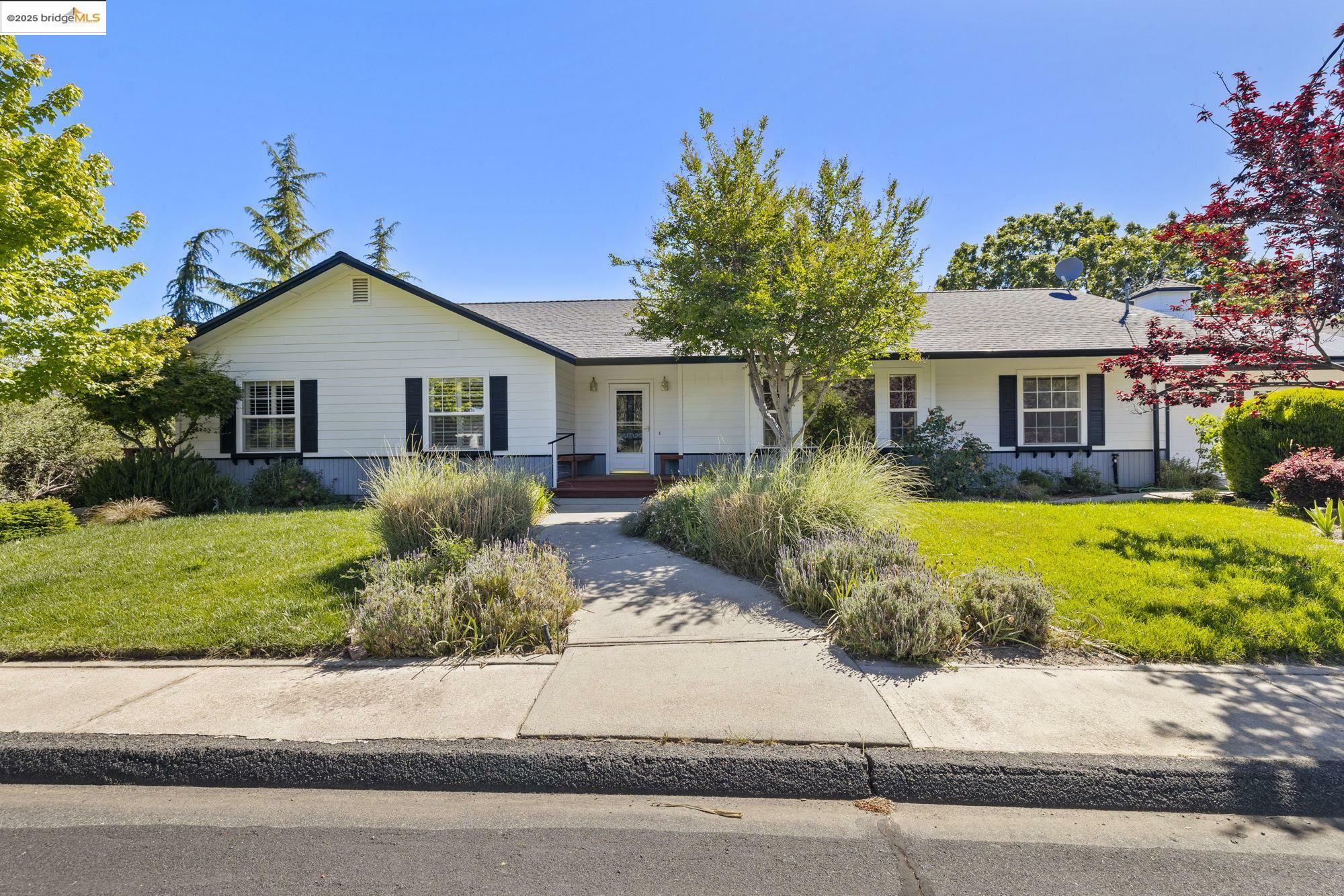 Property Photo: 15840 Ridgefield Ct. CA 95370