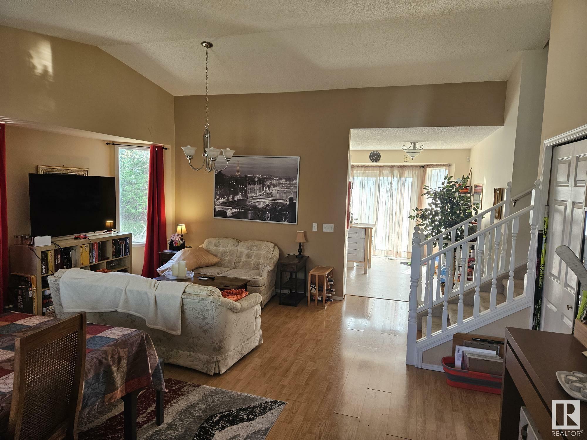 Property Photo: 19 Darlington Bay AB T8H 1R8