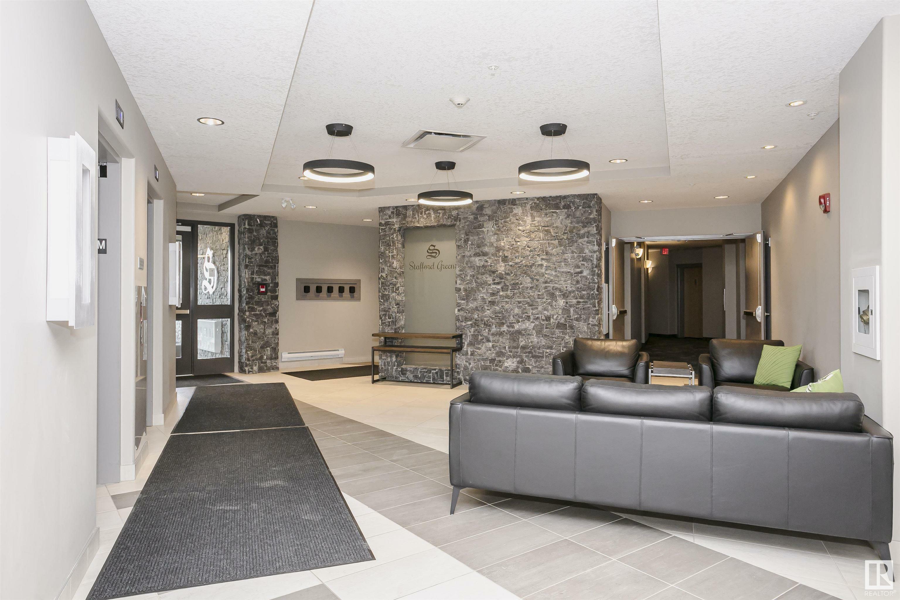 Photo de la propriété: 7508 Getty Gate Gate NW 418 AB T5T 7E6