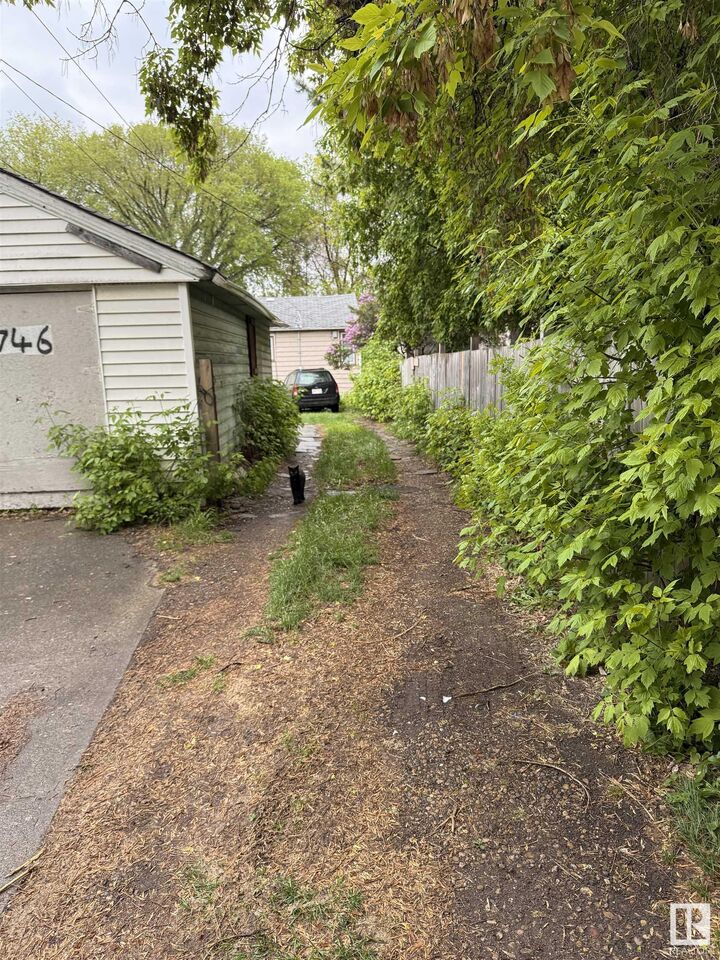Property Photo:  12746 116 Street NW  AB T5E 5H2 