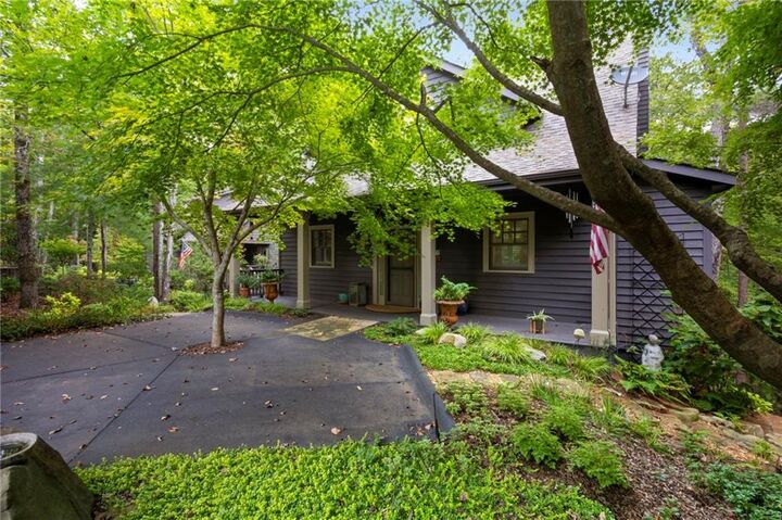 Property Photo:  212 Chestnut Rise Trail  GA 30143 
