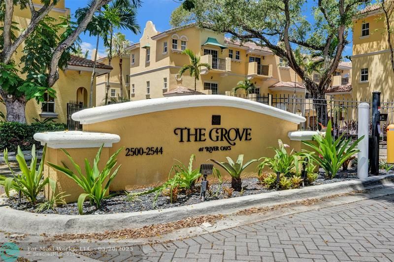 Property Photo: 2540 SW 14th Av 202 FL 33315