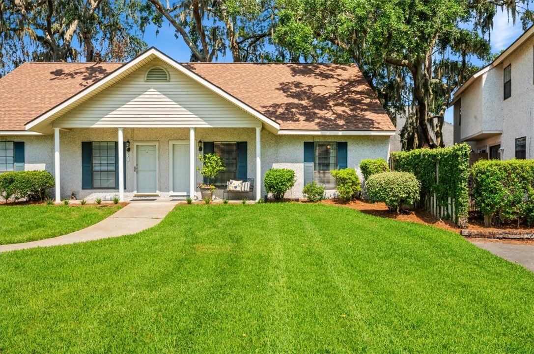 Property Photo:  525 Brockinton S  GA 31522 