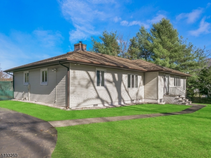 Property Photo: 419 Ratzer Rd NJ 07470