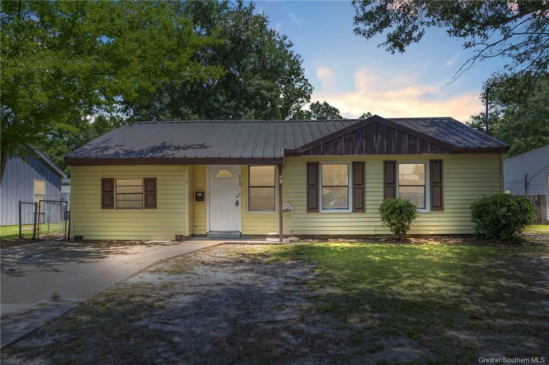 Property Photo: 516 Morningside Drive LA 70605