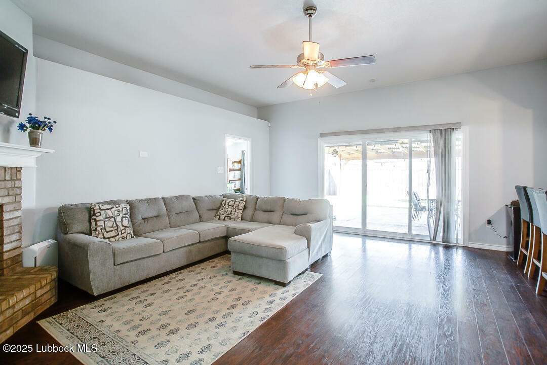 Property Photo: 1308 Nottingham Avenue TX 79382