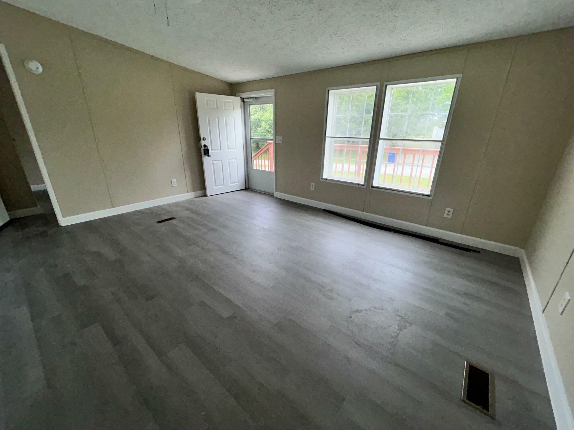 Property Photo: 105 North Hart Road KY 42503