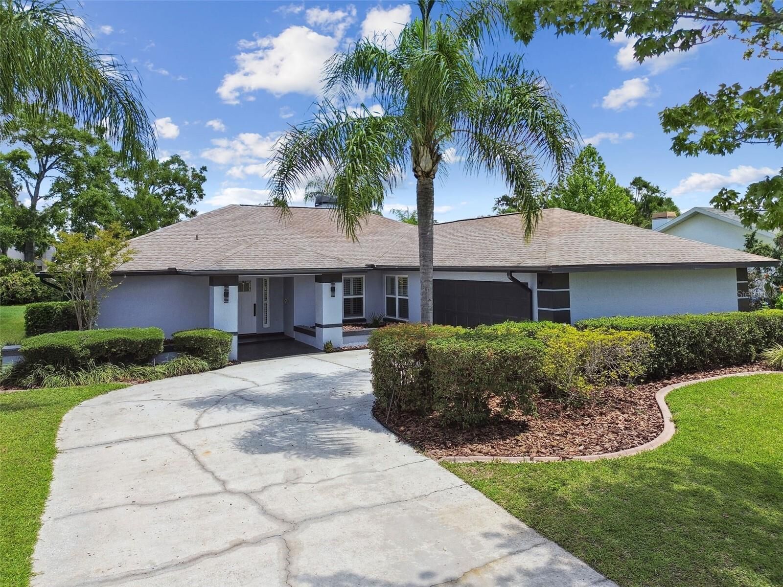 Property Photo:  14170 Fennsbury Drive  FL 33624