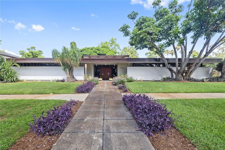 Property Photo:  3501 S Drexel Avenue  FL 33629 