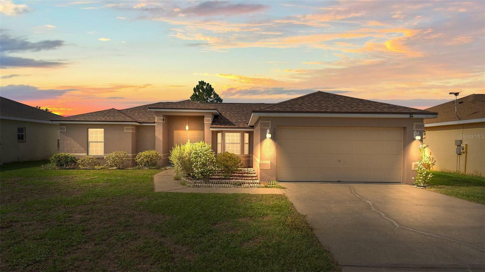 Property Photo: 351 Cloverdale Rd FL 33884