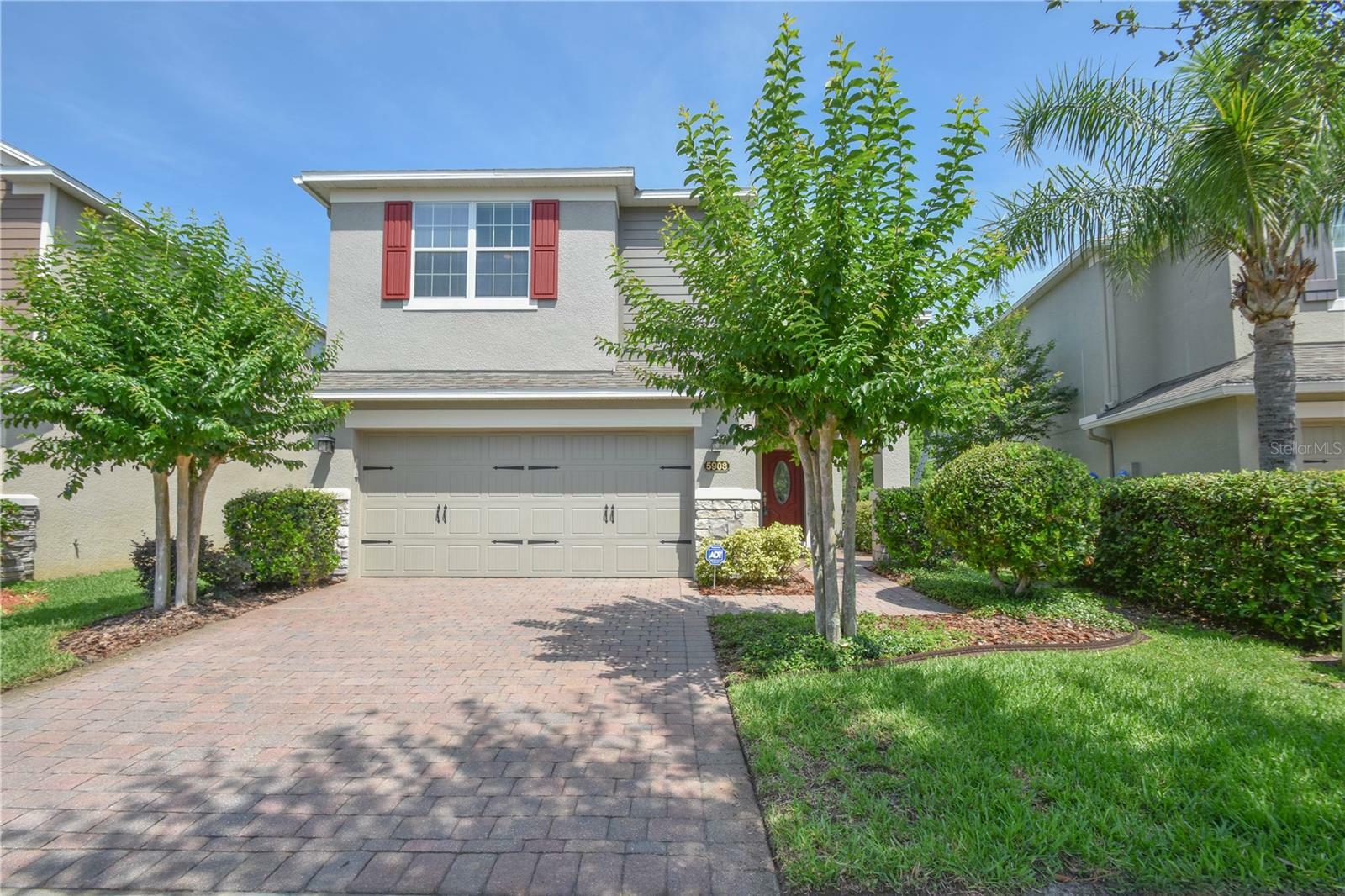 Property Photo: 5908 Paxton Court FL 32703