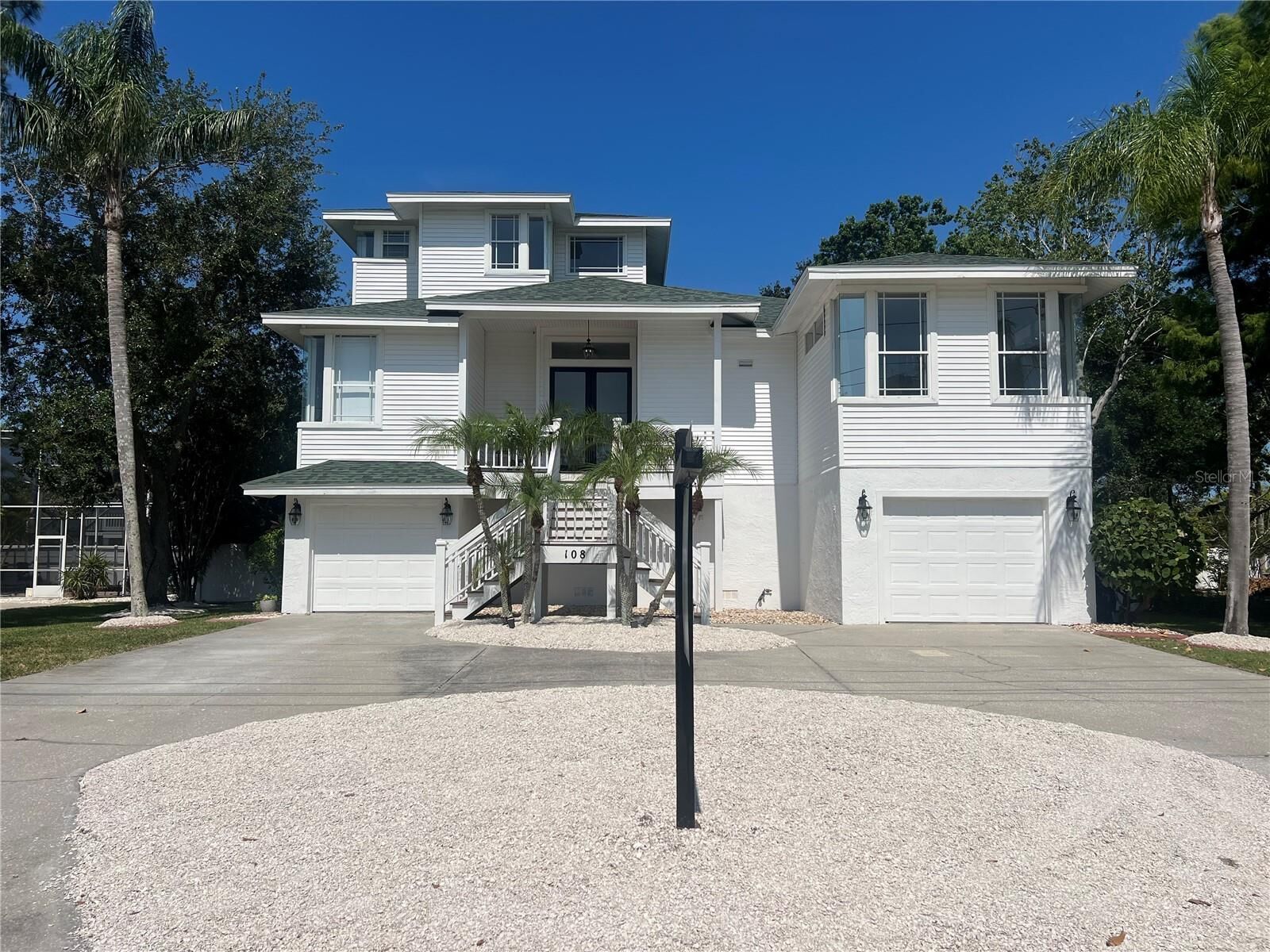 Property Photo:  108 Peterson Lane  FL 34683 