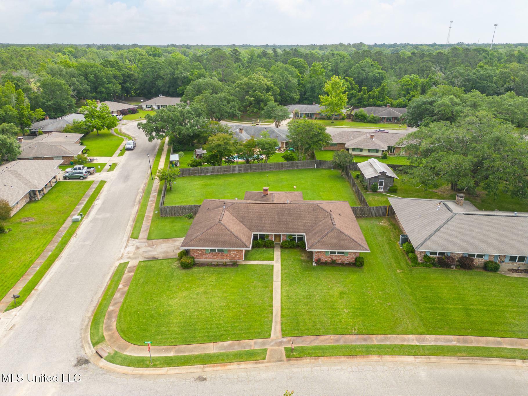 Property Photo: 1 Partridge Place MS 39560