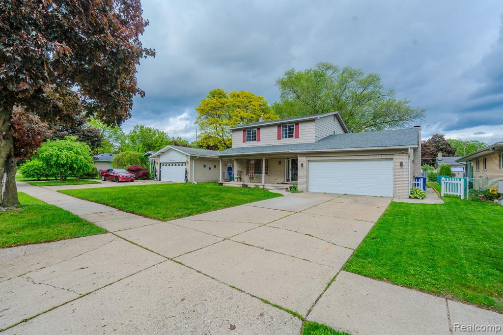 Property Photo:  32904 Surow Drive  MI 48093 8124 