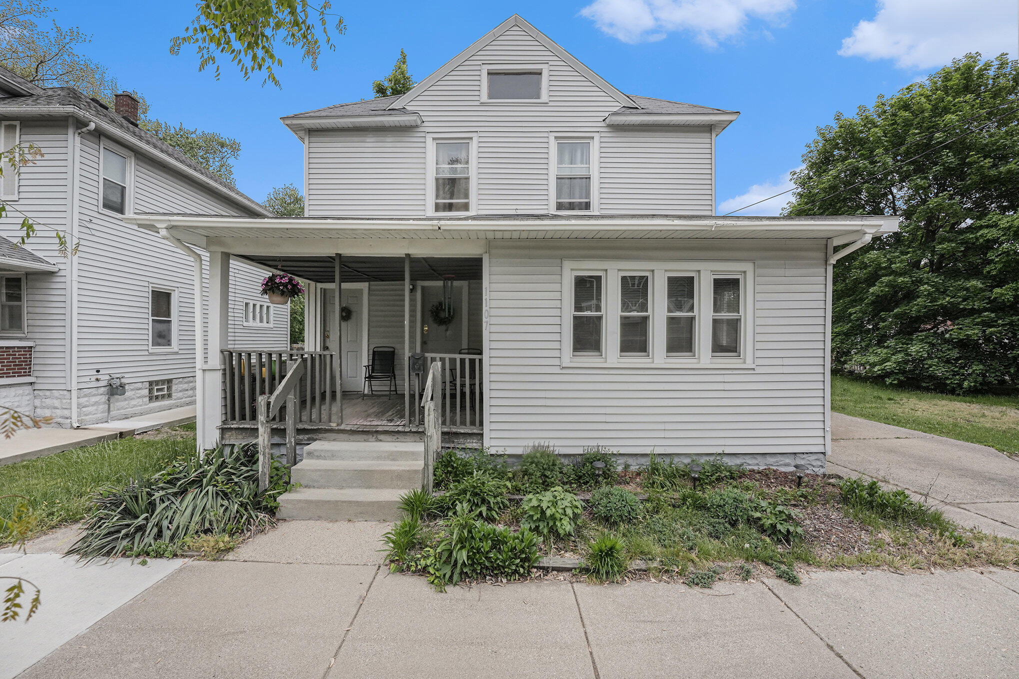 1107 11th Street NW  Grand Rapids MI 49504 photo