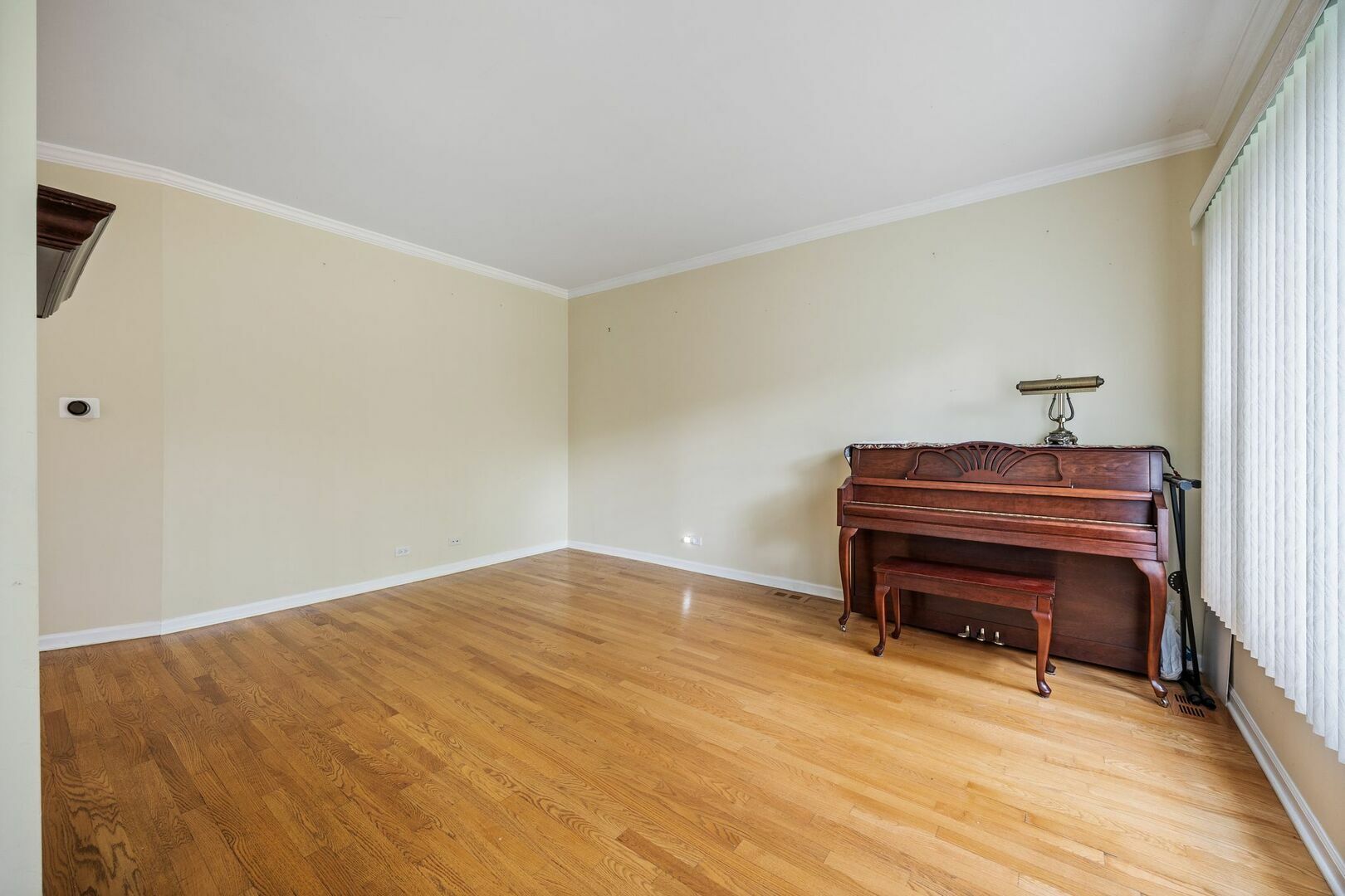 Property Photo: 9120 Linder Avenue IL 60053