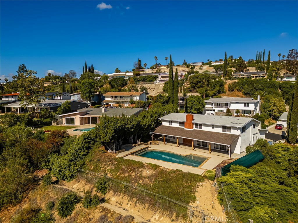 Property Photo:  6040 Pat Avenue  CA 91367 