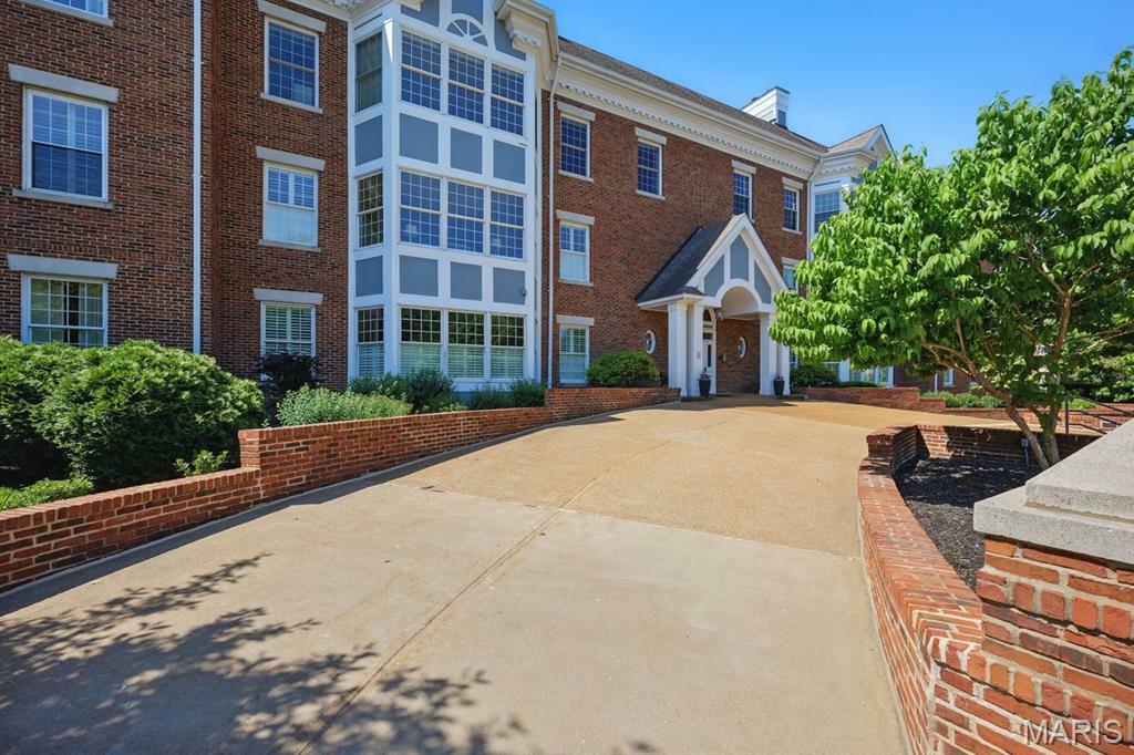450 E Lockwood Avenue 103  St Louis MO 63119 photo