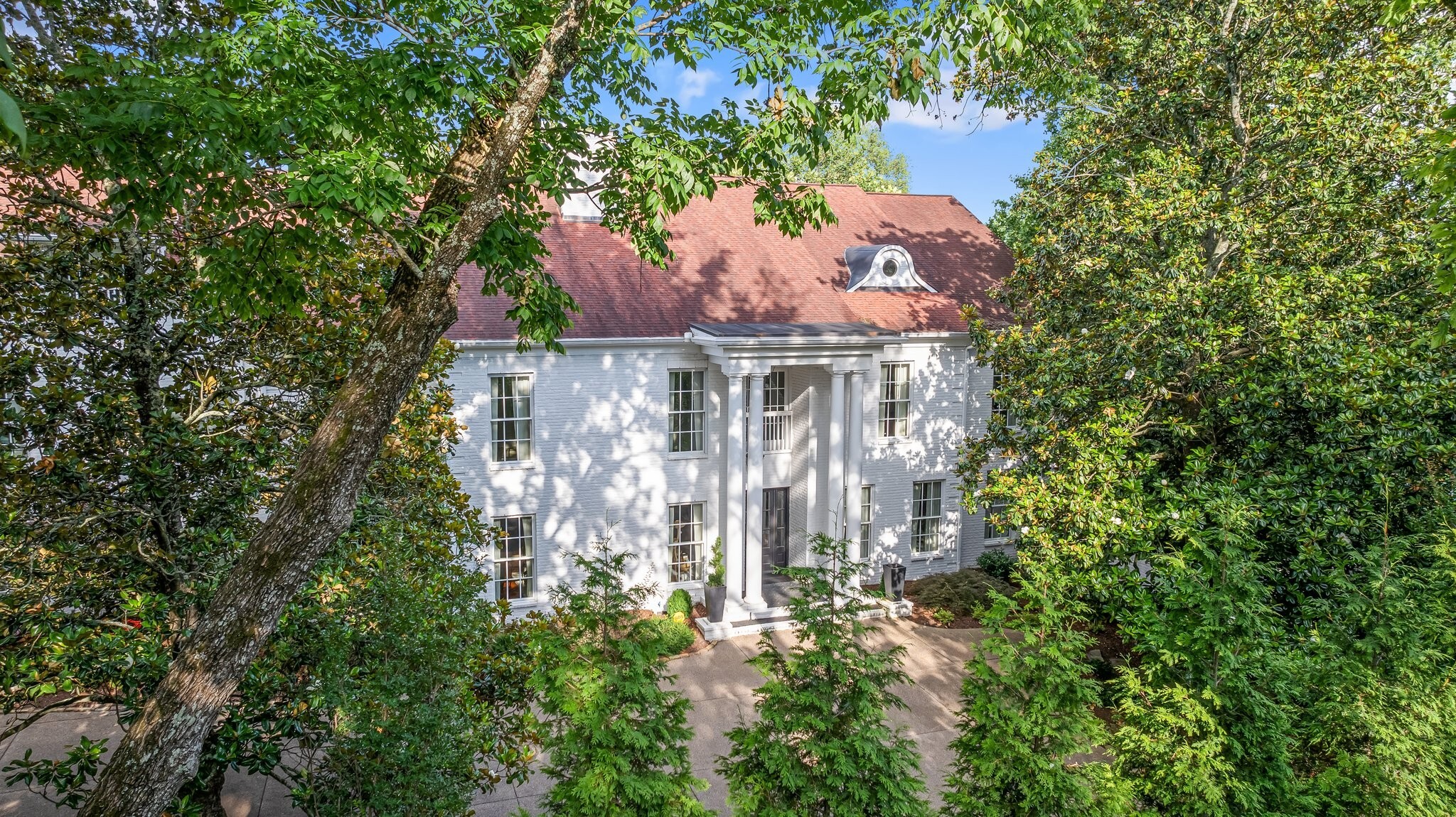 Property Photo: 5028 Franklin Pike TN 37220