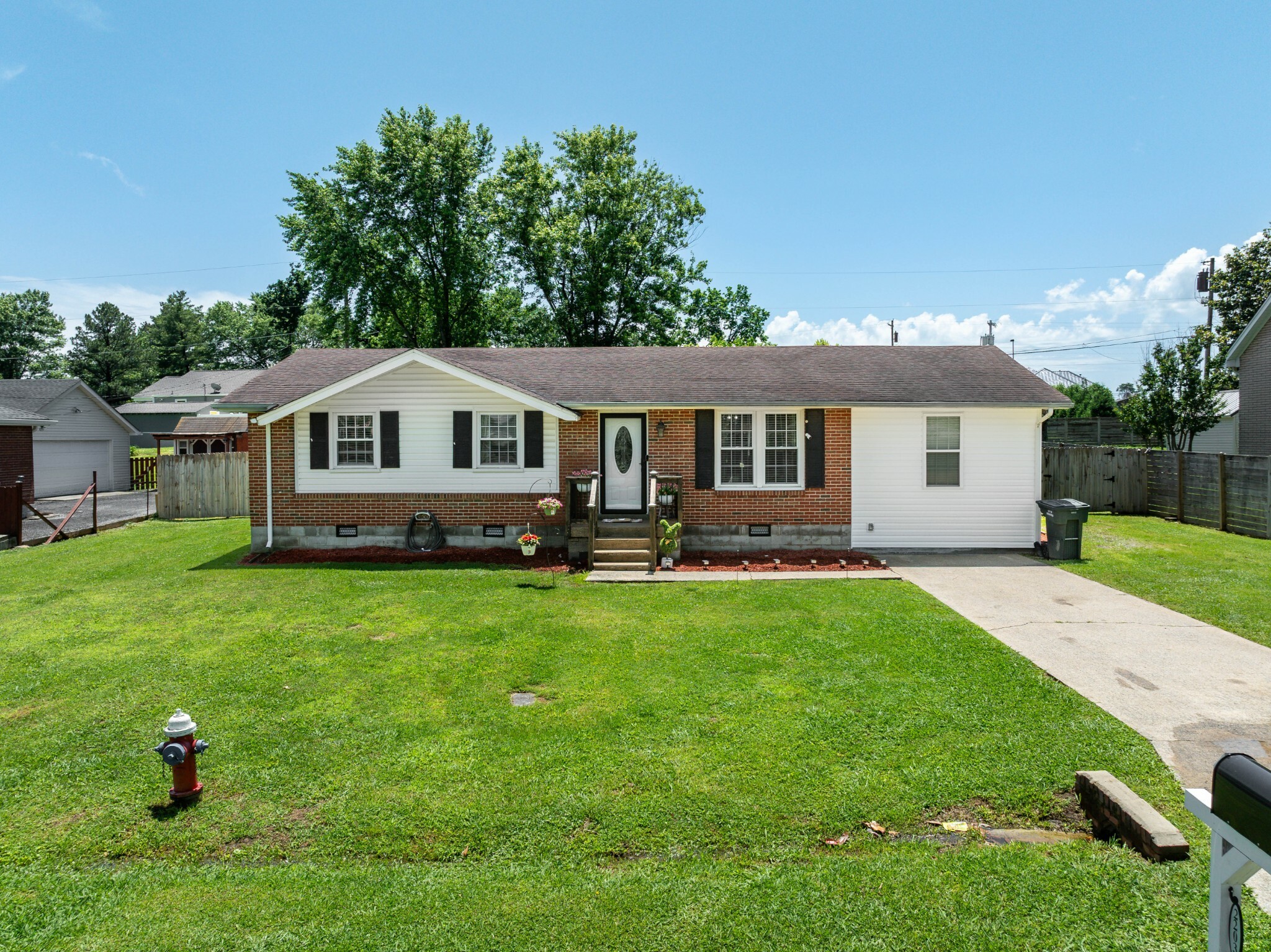 Property Photo:  2203 Bluegrass Dr  TN 37172 
