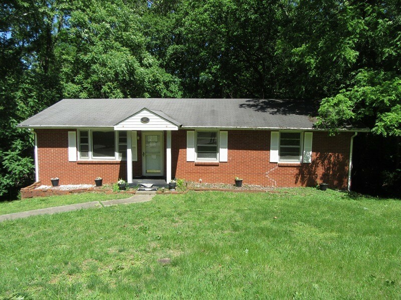Property Photo: 107 Jay Cir TN 37040