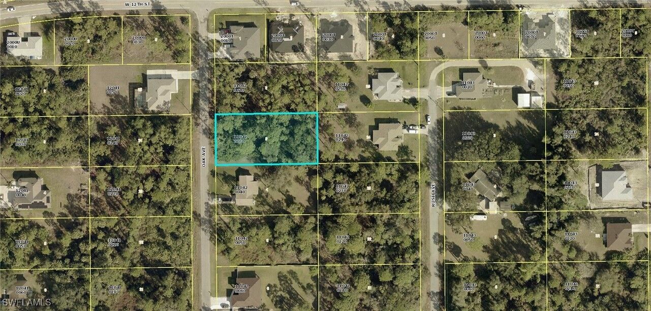 Property Photo:  1120 Oak Avenue  FL 33972 