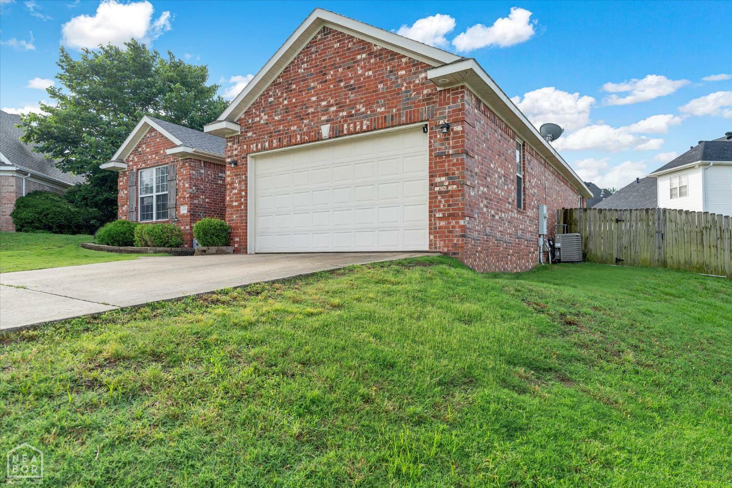 Property Photo: 2105 Quarry Cove AR 72404