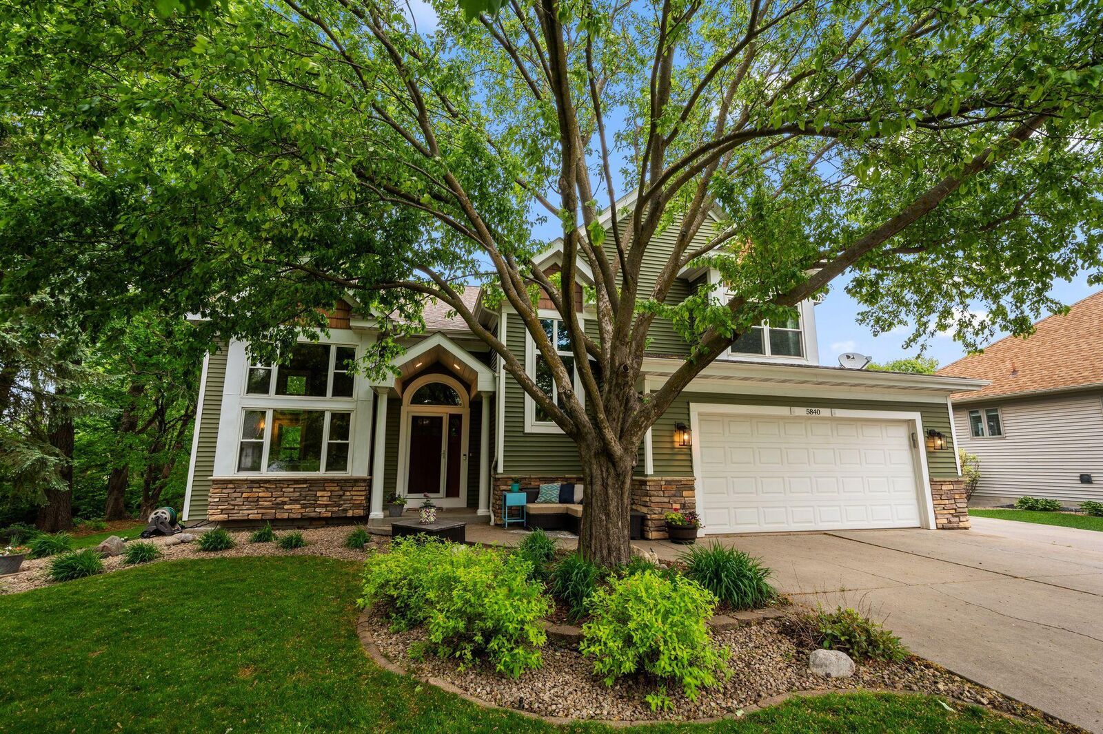 Property Photo: 5840 Three Oaks Avenue MN 55359