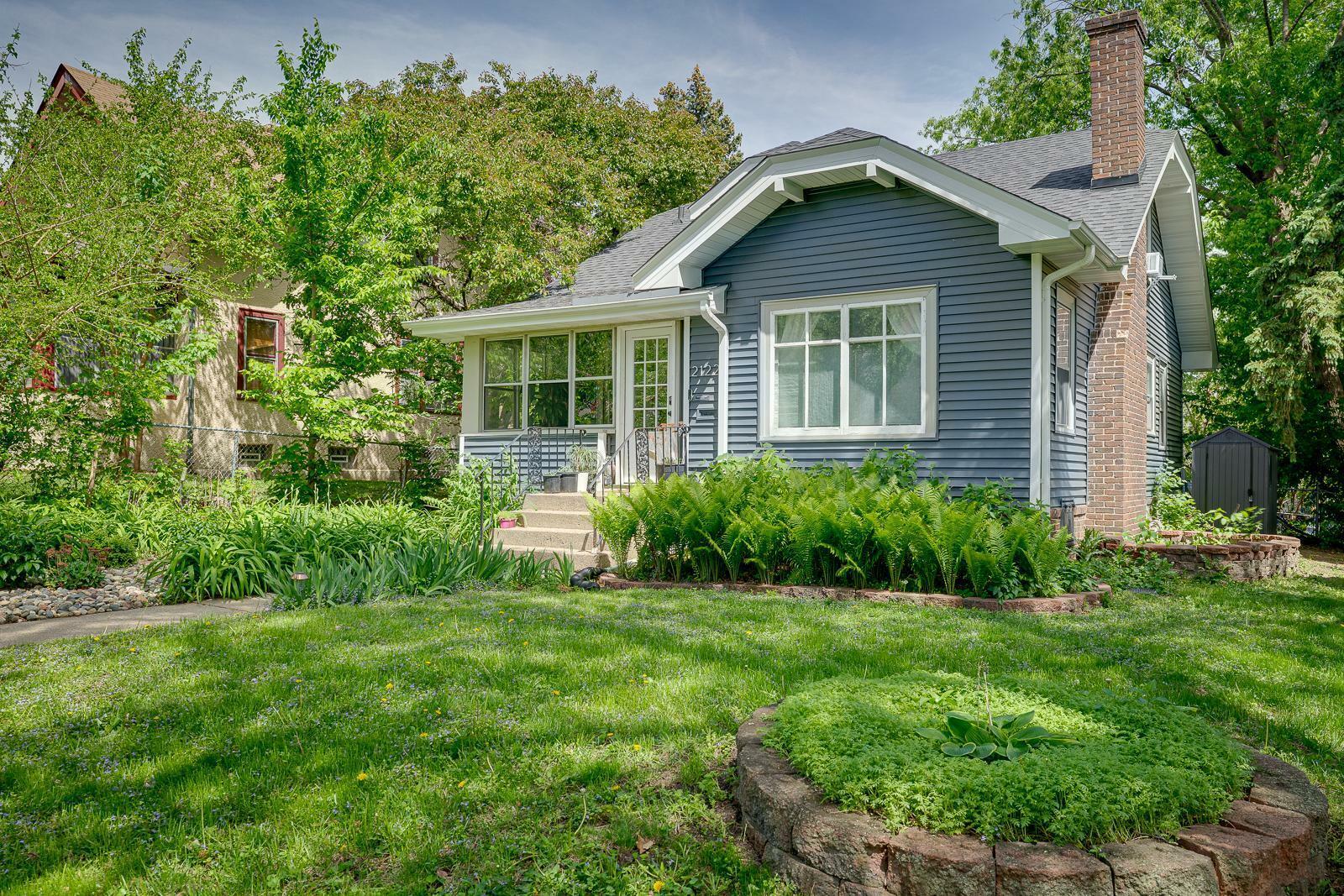 Property Photo: 2122 Thomas Avenue N MN 55411