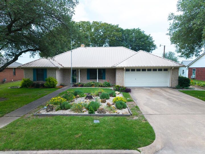 812 Crestline Drive  Mexia TX 76667 photo