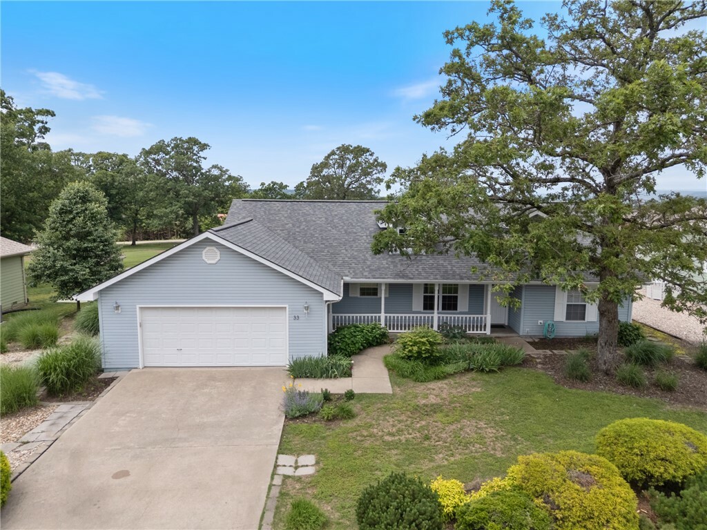 Property Photo: 33 Holiday Island Drive AR 72631