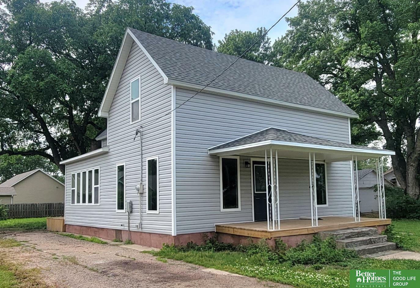 Property Photo: 1321 N Main Street NE 68371