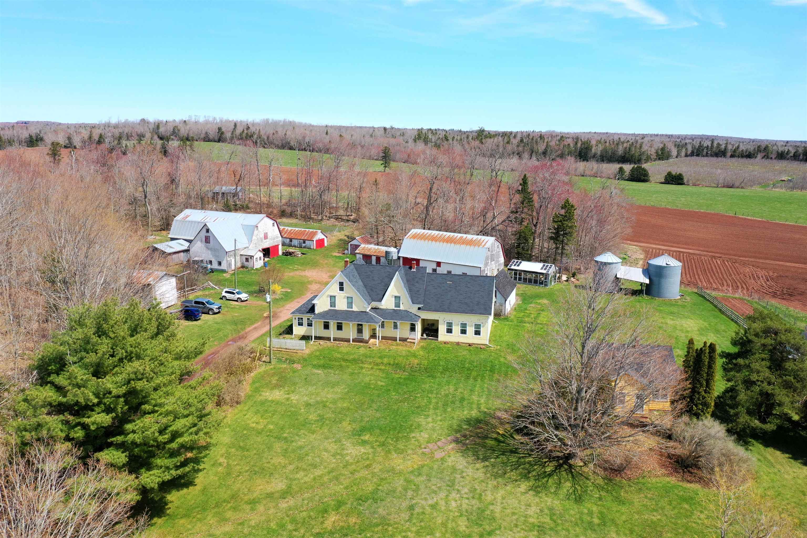Property Photo: 778 &Amp 780 Dover Road PE C0A 1W0