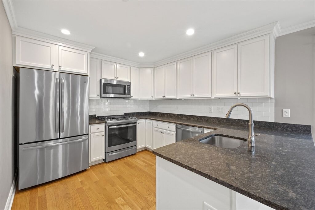 Property Photo:  25 Howland Steet 3  MA 02360 