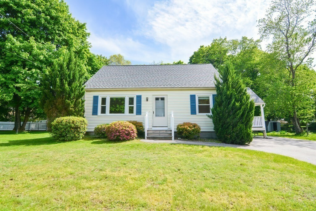 Property Photo: 33 Robin Rd MA 01581