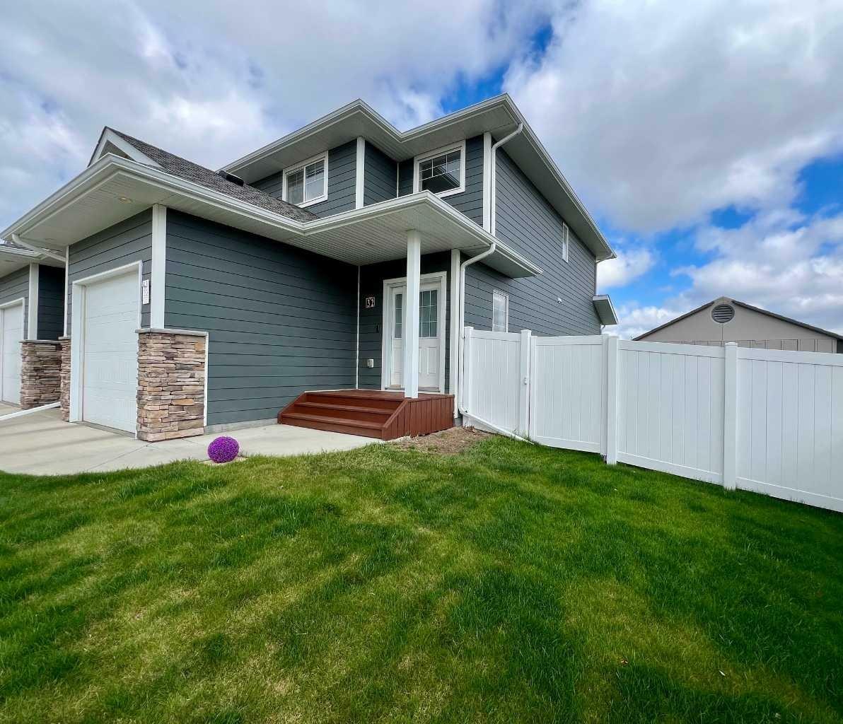 Property Photo:  32 Tallman Close  AB T4P 0R1 