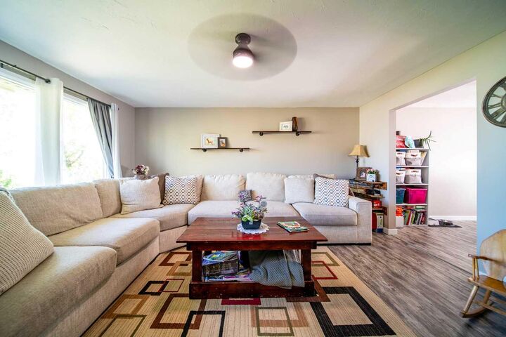 Property Photo:  101 11 Street  AB T9W 1G9 