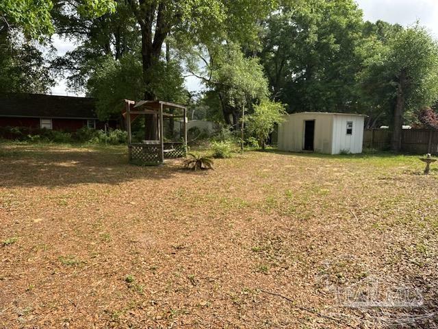 Property Photo: 6426 Walnut St FL 32570
