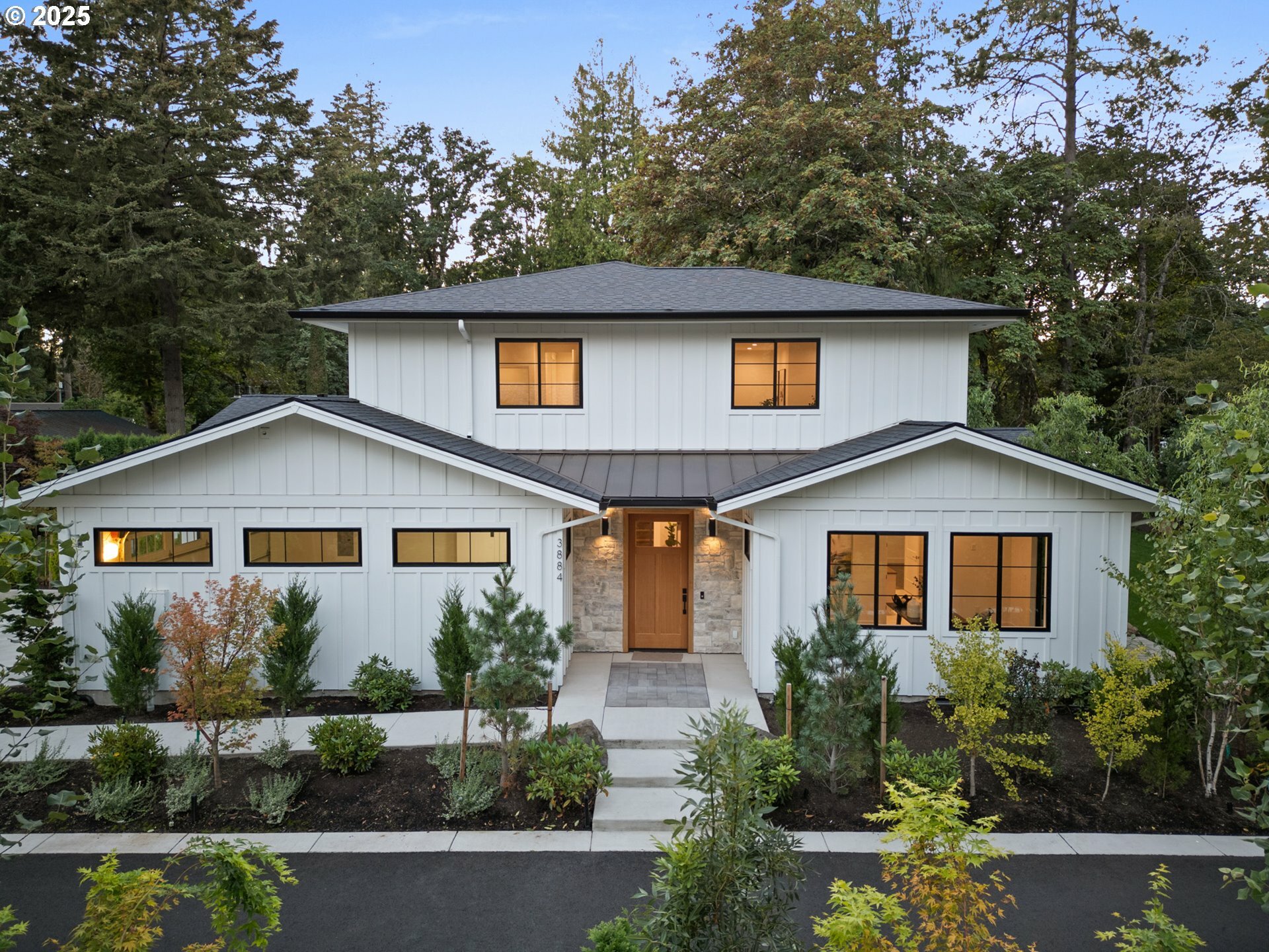 3884 Lake Grove Ave  Lake Oswego OR 97035 photo