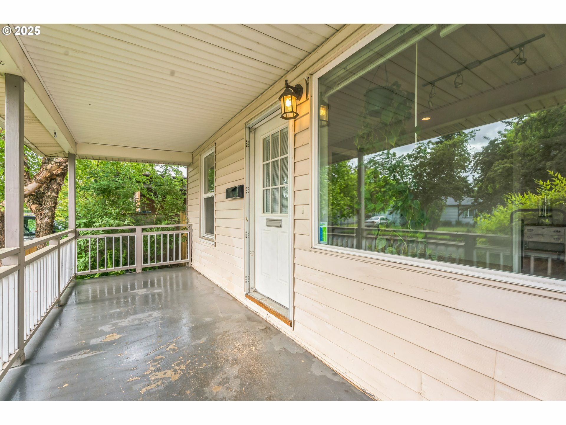 Property Photo: 7031 SE 84th Ave OR 97266