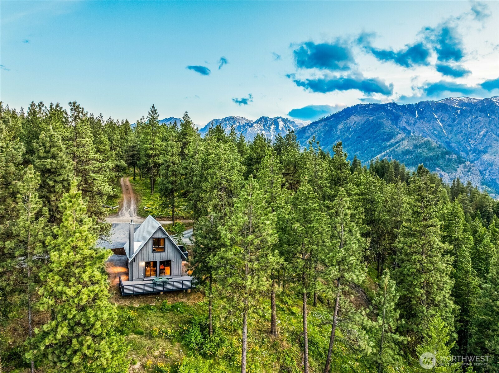 Property Photo: 981 Nighthawk Ridge Lane WA 98826